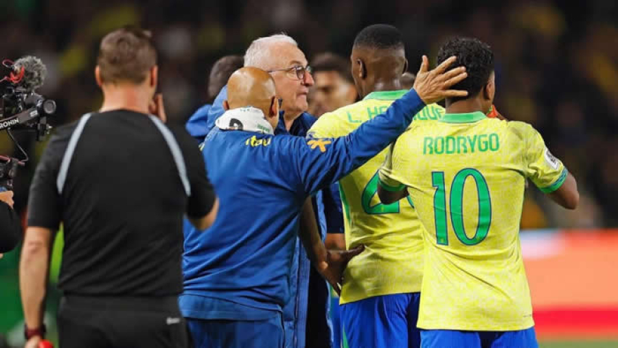 Brasil é derrotado pelo Paraguai nas Eliminatórias e perde invencibilidade sob o comando de Dorival