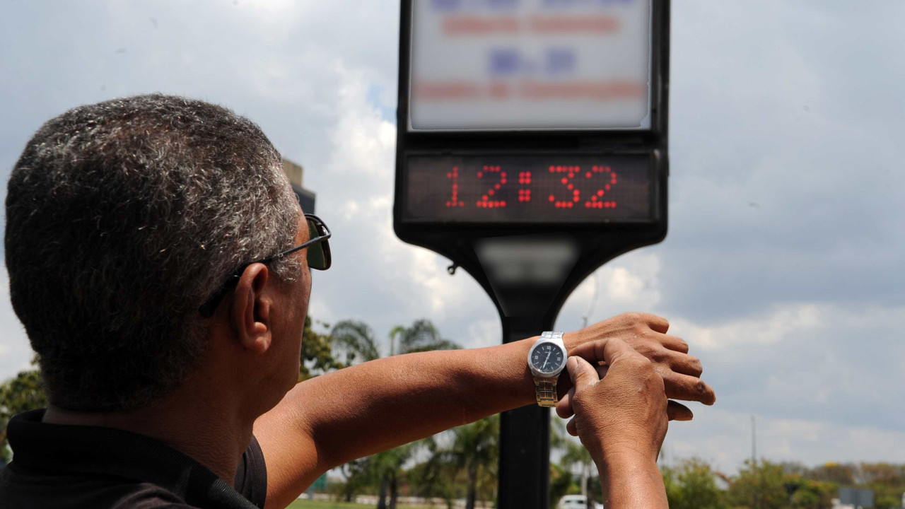 Brasil estuda o retorno do horário de verão