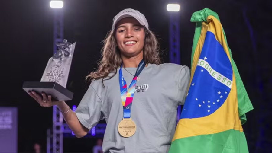 Com virada no fim Rayssa Leal é bicampeã mundial de skate street 