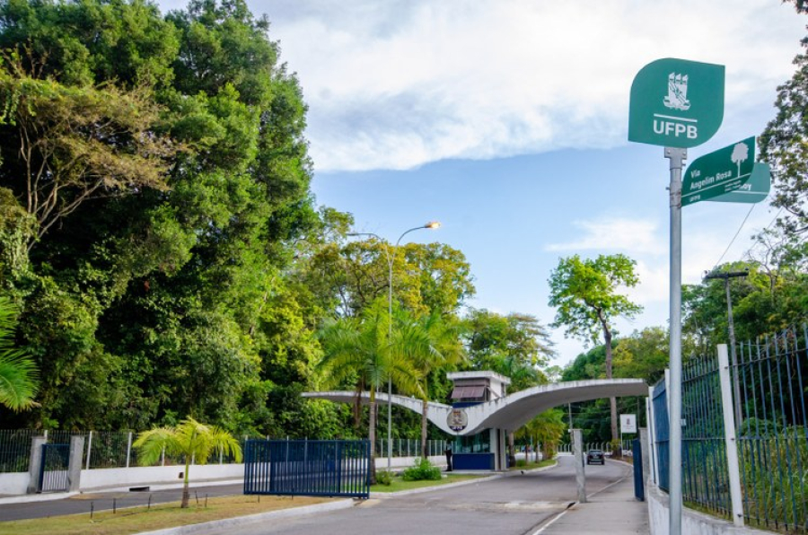 Pai é acusado de tentar sequestrar estudante dentro da UFPB