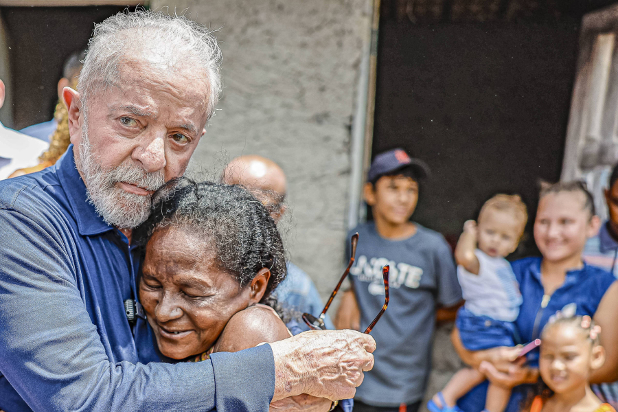 Lula assina decretos para titulação de terras a comunidades quilombolas na Paraíba