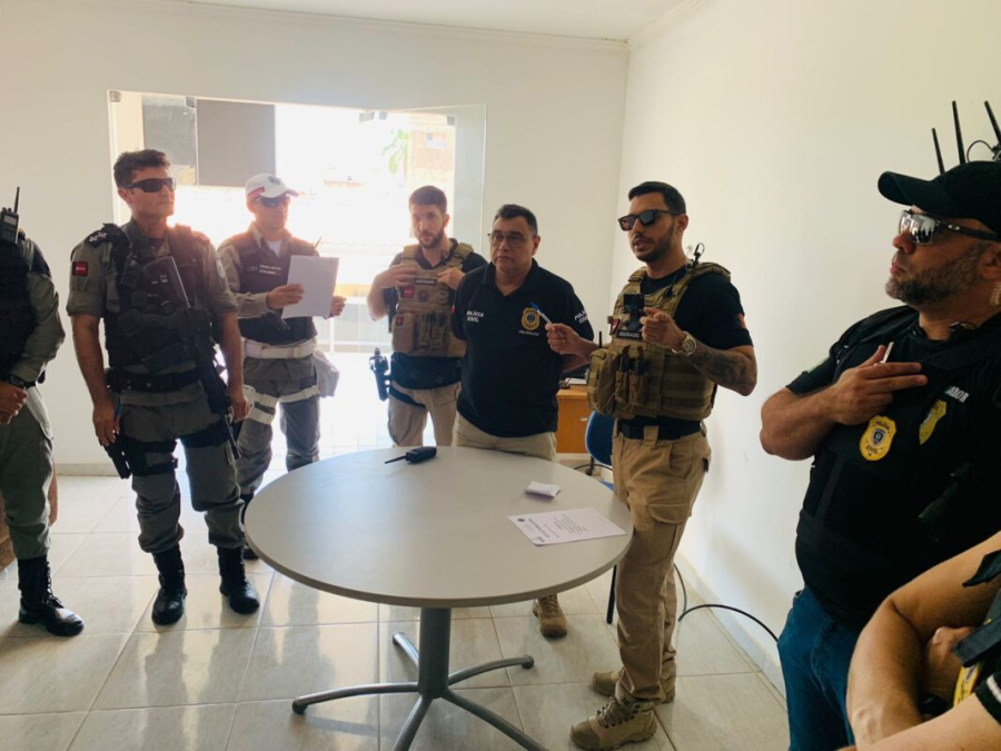 Polícia apreende documentos e veículos com suspeitos de violência política em Nova Olinda